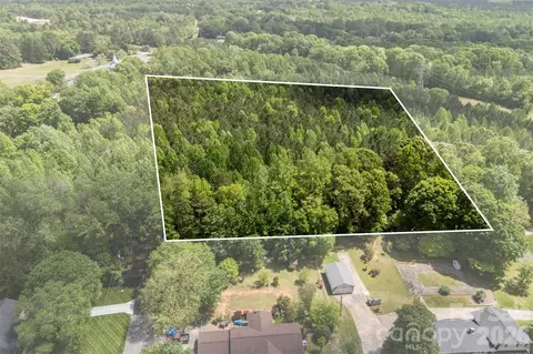 210 Harrison Ln, Gastonia, NC 28056