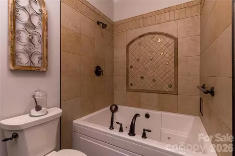 Bath - 1113 Torrence Cir, Davidson, NC 28036 photo 2 of 6
