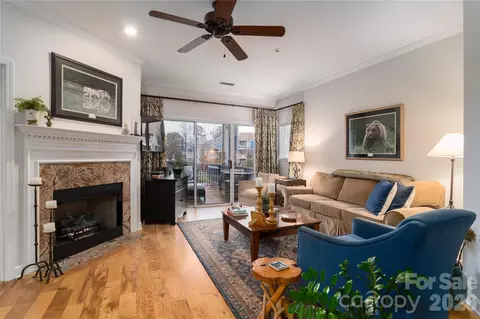 Living - 1113 Torrence Cir, Davidson, NC 28036 photo 2 of 3