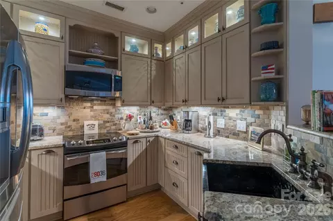 Kitchen - 1113 Torrence Cir, Davidson, NC 28036 photo 1 of 4