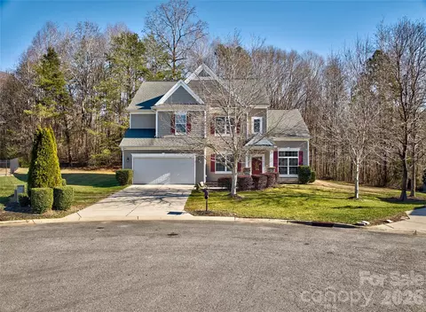 921 High Glenn Ct, Lake Wylie, SC 29710