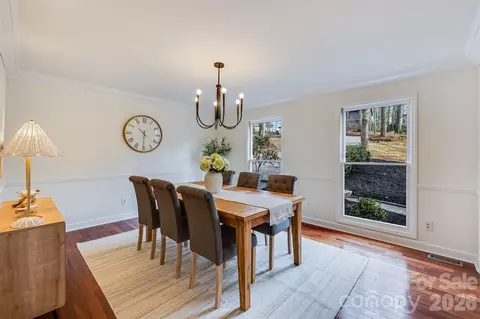 8 Hickory Ridge Ct, Lake Wylie, SC 29710
