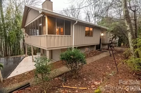 120 Breckenridge Ct, Hendersonville, NC 28739
