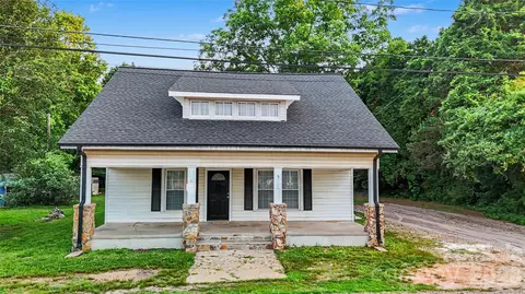 9238 Nc Hwy 90 E Hwy E, Stony Point, NC 28678