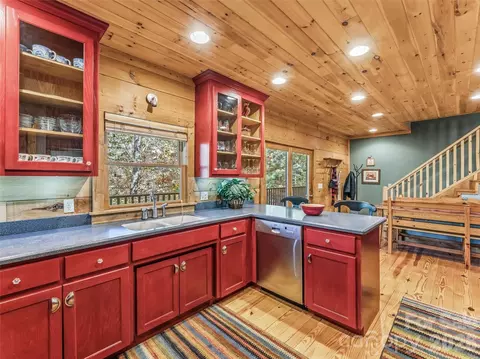 Kitchen - 167 Mountain Vista Dr, Saluda, NC 28773 photo 5 of 5