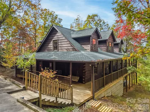 Exterior - 167 Mountain Vista Dr, Saluda, NC 28773 photo 3 of 8