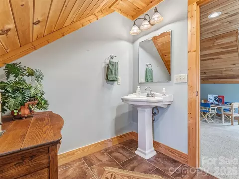 Bath - 167 Mountain Vista Dr, Saluda, NC 28773 photo 6 of 7