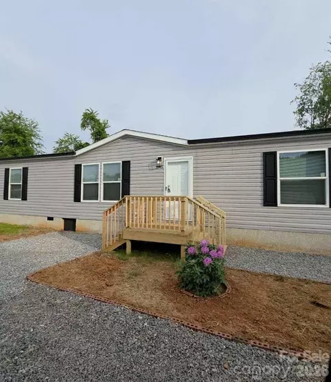3613 Jamestown Rd, Morganton, NC 28655
