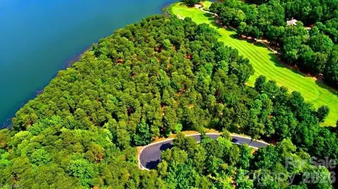 180 Deerfield Ln, New London, NC 28127