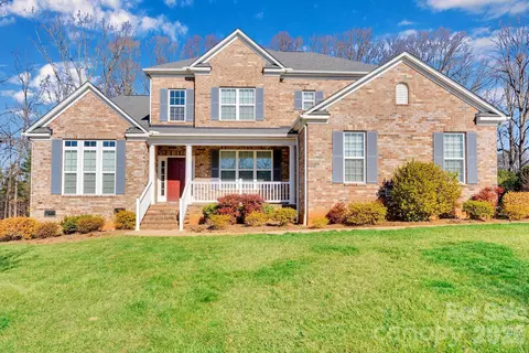 535 Brightleaf Nw Pl NW, Concord, NC 28027 photo 2