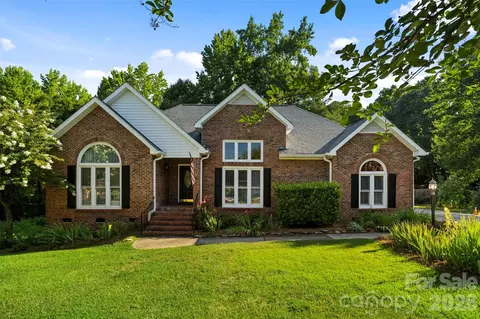 1035 S Bank Dr, Rock Hill, SC 29732