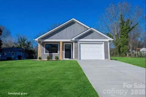 647 E Sharpe St, Statesville, NC 28677