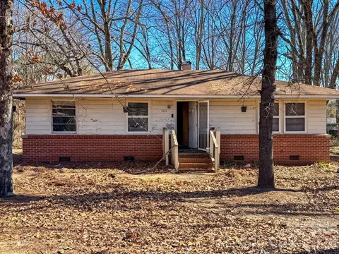 1035 S Stonewall Ave, Rock Hill, SC 29730