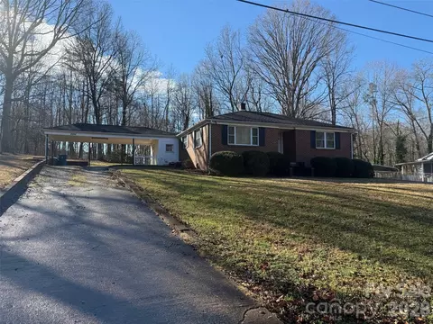 2294 18th Ne 12-15 Ave NE #12-15, Hickory, NC 28601