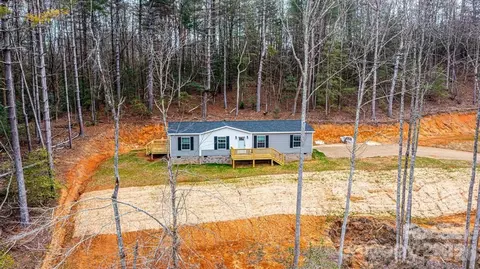 118 River Ridge Ln, Hickory, NC 28601
