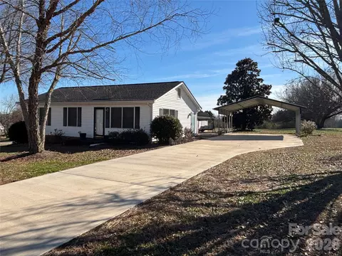 1609 Musselwhite Rd, Wingate, NC 28174