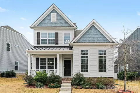 6056 Cloverdale Dr, Tega Cay, SC 29708