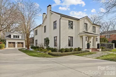 1935 Queens W Rd W, Charlotte, NC 28207