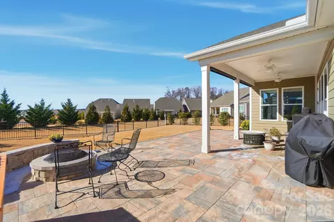 Exterior - 1014 Milestone Ct, Monroe, NC 28110 photo 5 of 6
