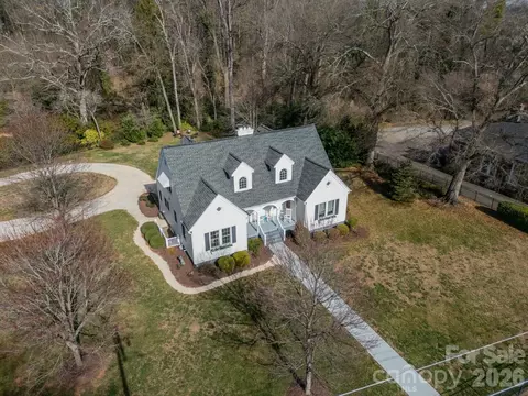 27 Circle Dr, Belmont, NC 28012