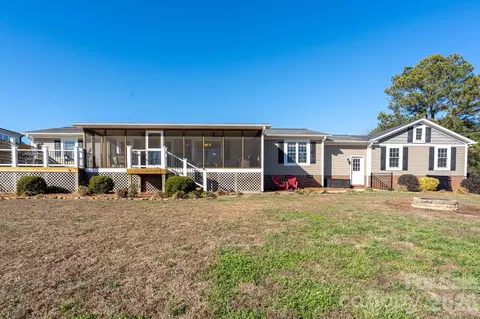 523 Harbor Rd, Norwood, NC 28128