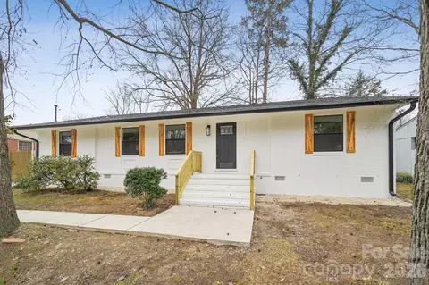 3900 Foxford Pl, Charlotte, NC 28215