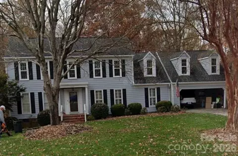 5721 Trimmings Ct, Charlotte, NC 28226