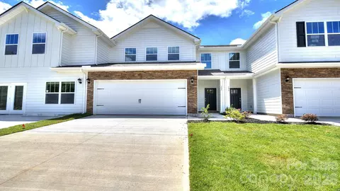 124 Sugg Trl, Weaverville, NC 28787