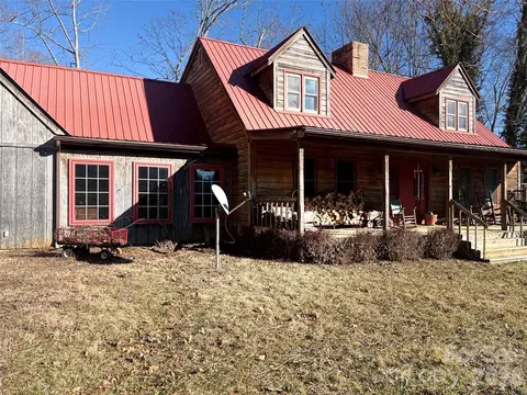 219 Rocking Horse Trl, Burnsville, NC 28714