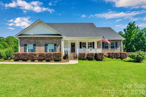 1348 Bryson Creek Dr, Mcconnells, SC 29726
