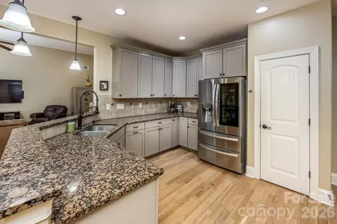 Kitchen - 860 Arrow Point Ln, Davidson, NC 28036 photo 2 of 3