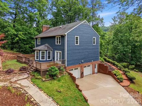 3132 Stoney Brook Dr, Lenoir, NC 28645