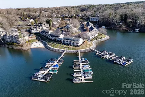 14621 Waterside Dr, Charlotte, NC 28278