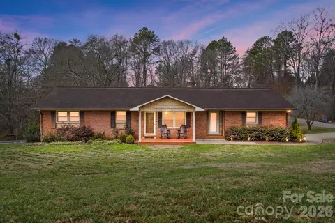 3228 Springfield Dr, Lincolnton, NC 28092