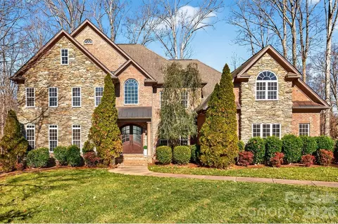 6565 Robin Hollow Dr, Mint Hill, NC 28227