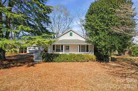 612 Old Dutch W Rd W, Indian Trail, NC 28079