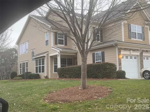 705 Deerbrook Ln, Fort Mill, SC 29708