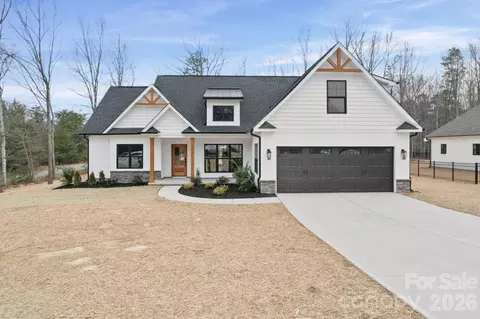 1113 Heather Oak Ln, Oakboro, NC 28129