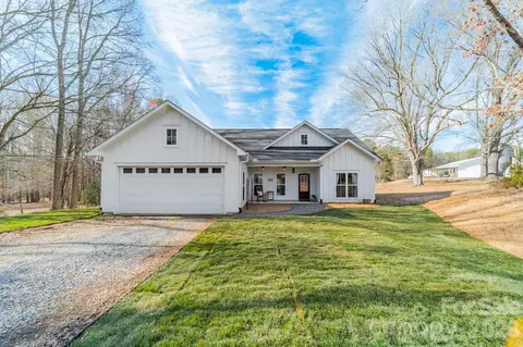 2005 Briarwood Cir, Fort Mill, SC 29715