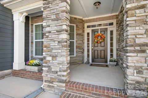 12602 Old Westbury Dr, Cornelius, NC 28031 photo 5