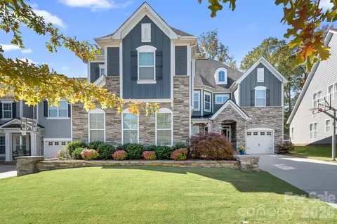 12602 Old Westbury Dr, Cornelius, NC 28031 photo 3
