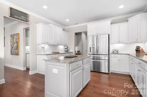 12602 Old Westbury Dr, Cornelius, NC 28031 photo 18