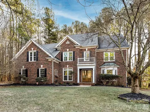 11912 Breezy Trail Ln, Charlotte, NC 28216