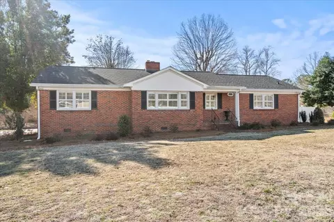 313 W Pigg St, Pageland, SC 29728
