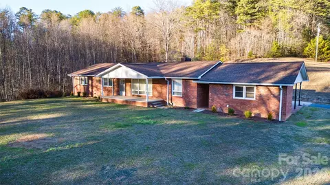 133 Harmony Hl, Sylva, NC 28779