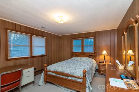 Bedroom - 133 Harmony Hl, Sylva, NC 28779 photo 2 of 3
