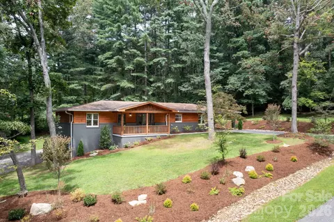 15 Pine Ridge Ct, Fletcher, NC 28732