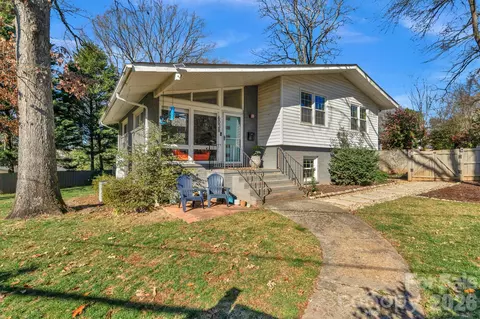 6038 Netherwood Dr, Charlotte, NC 28210