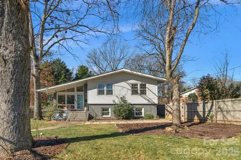 6038 Netherwood Dr, Charlotte, NC 28210