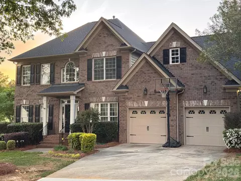 5006 Shannamara Dr, Matthews, NC 28104